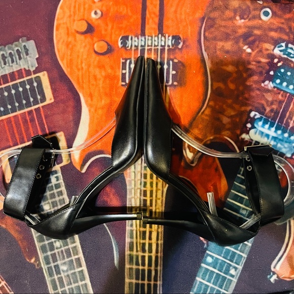 👠Gorgeous Black DIBA Pointed Toe Ankle Strap Stilettos! - Picture 11 of 12